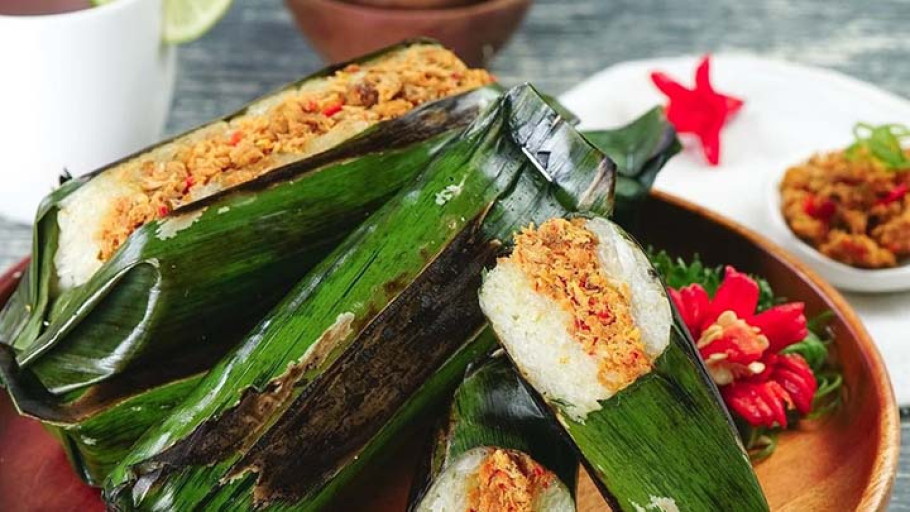 jajanan pasar populer lemper